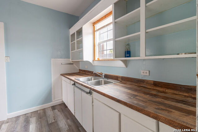 Image 23 of 33 For 703 Highland E