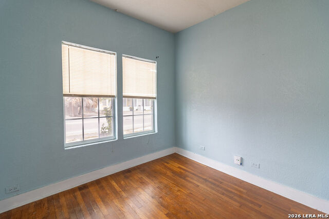 Image 28 of 33 For 703 Highland E