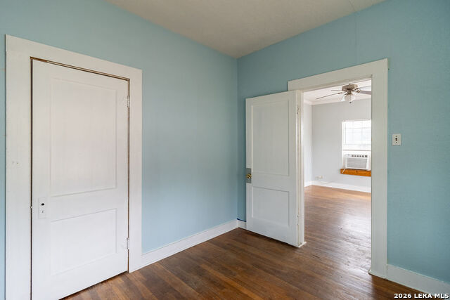 Image 29 of 33 For 703 Highland E