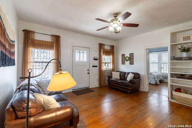 Image 3 of 33 For 703 Highland E