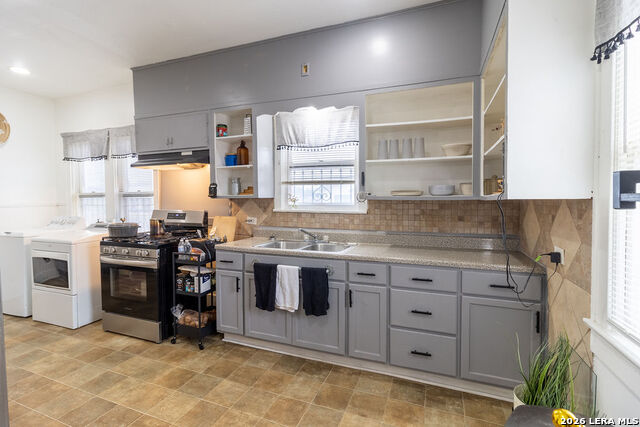 Image 8 of 33 For 703 Highland E