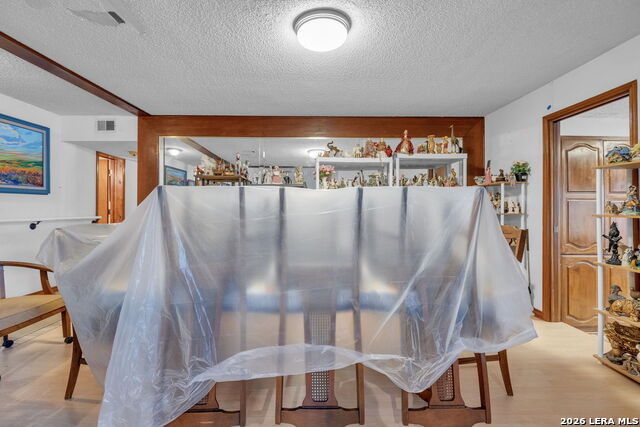 Image 19 of 44 For 3919 Midvale