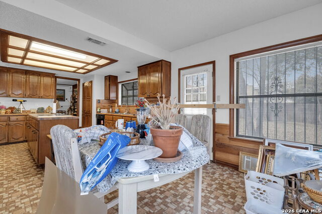 Image 22 of 44 For 3919 Midvale