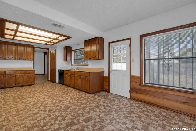 Image 8 of 44 For 3919 Midvale