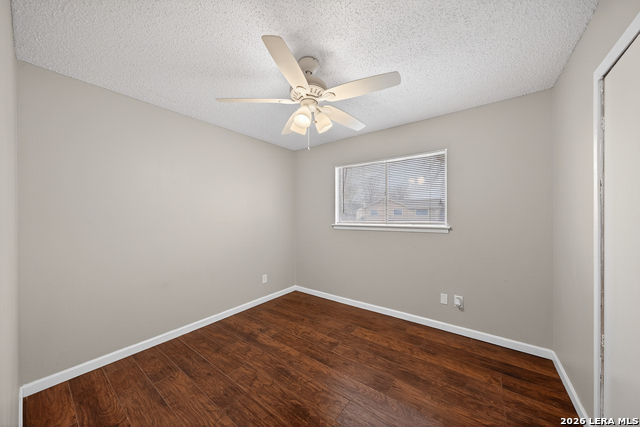 Listing photo id 21 for 300 Roanoke  