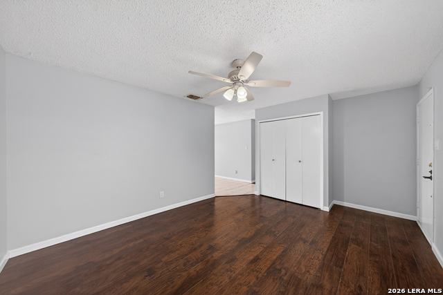 Listing photo id 6 for 300 Roanoke  