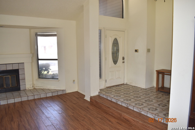 Image 5 of 25 For 7026 Hickory Ridge