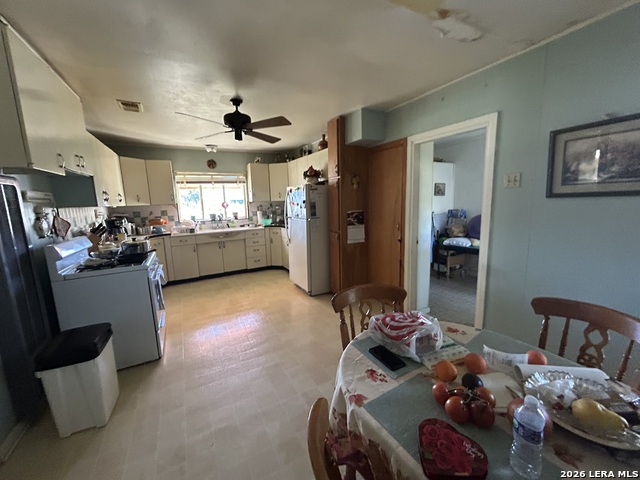 Image 4 of 14 For 2518 Ww White