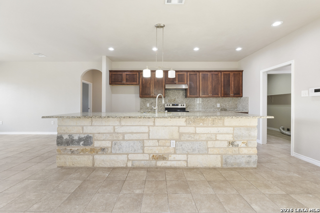 Image 12 of 37 For 200 Lakeview Cir