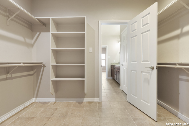 Image 17 of 37 For 200 Lakeview Cir