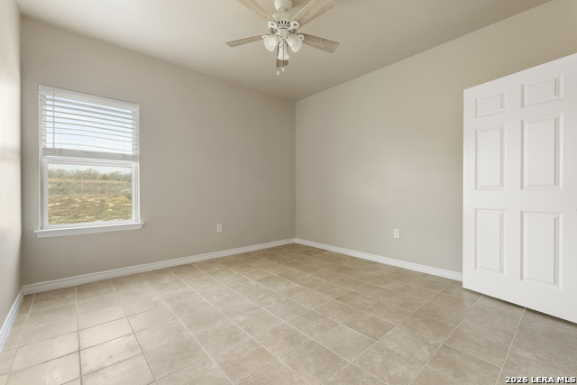 Image 23 of 37 For 200 Lakeview Cir