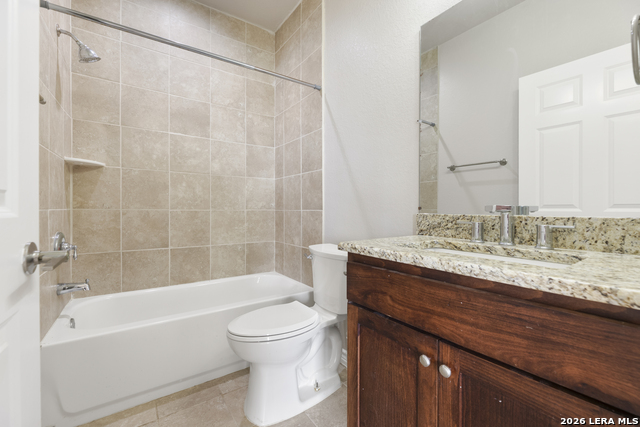 Image 27 of 37 For 200 Lakeview Cir