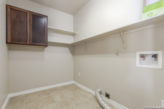 Image 29 of 37 For 200 Lakeview Cir