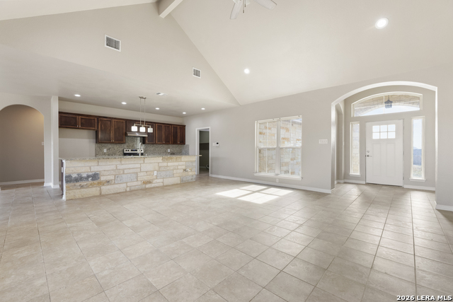 Image 5 of 37 For 200 Lakeview Cir