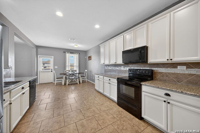 Image 12 of 35 For 10711 Noble  