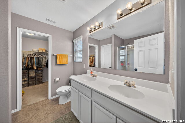 Image 21 of 35 For 10711 Noble  