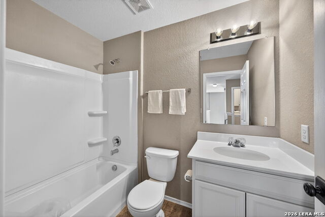 Image 25 of 35 For 10711 Noble  