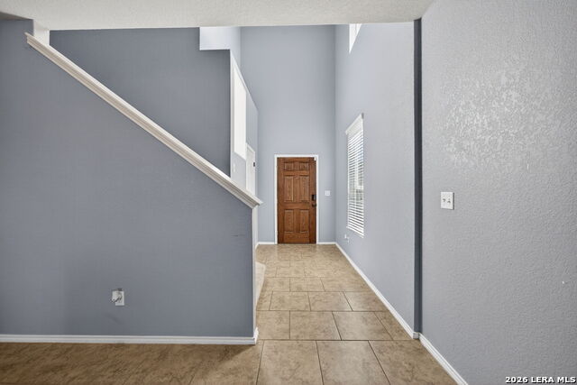 Image 5 of 35 For 10711 Noble  