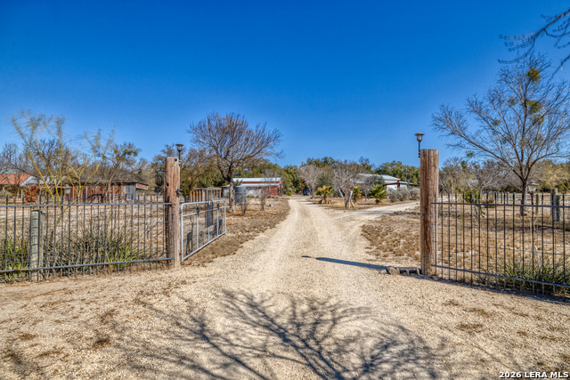 Listing photo id 9 for 1140 Curtis Bourn E