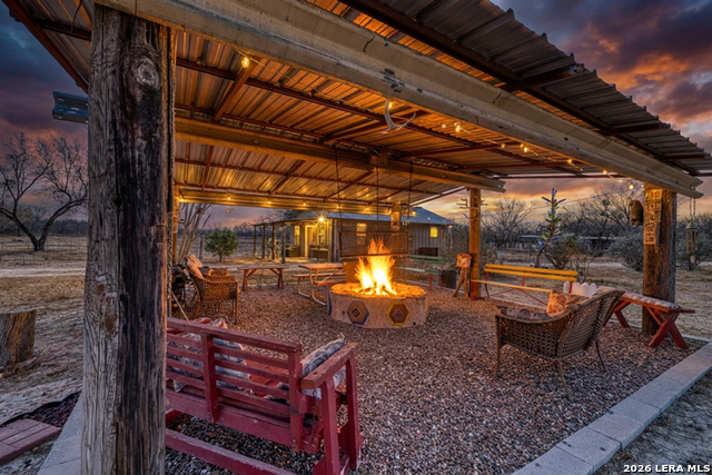 Listing photo id 12 for 1140 Curtis Bourn E