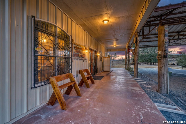 Listing photo id 15 for 1140 Curtis Bourn E