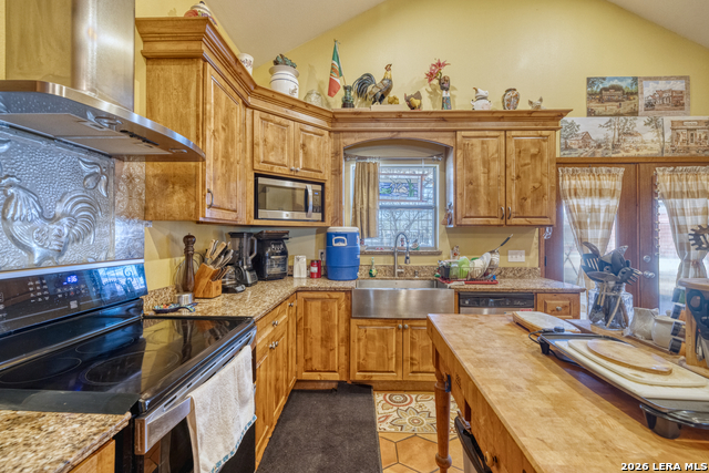 Listing photo id 18 for 1140 Curtis Bourn E