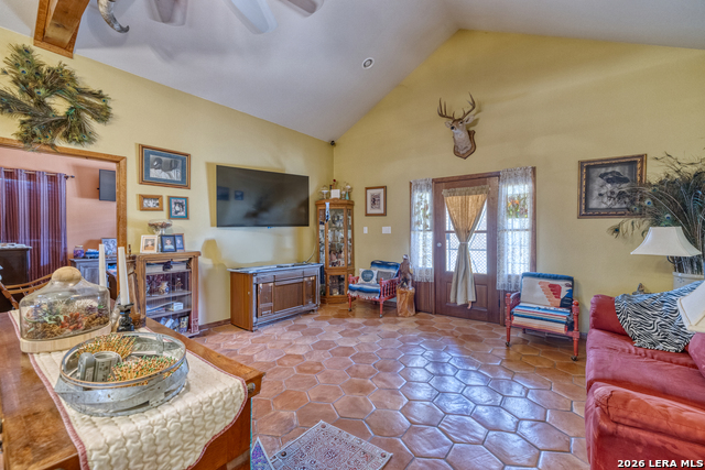 Listing photo id 22 for 1140 Curtis Bourn E