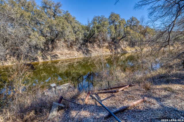 Listing photo id 31 for 1140 Curtis Bourn E