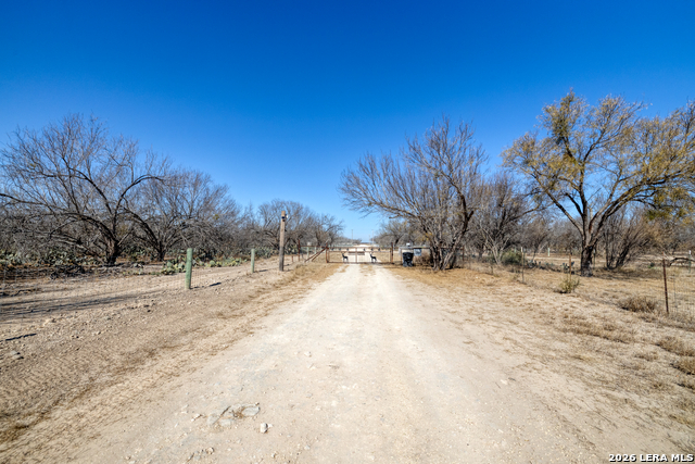 Listing photo id 2 for 1140 Curtis Bourn E