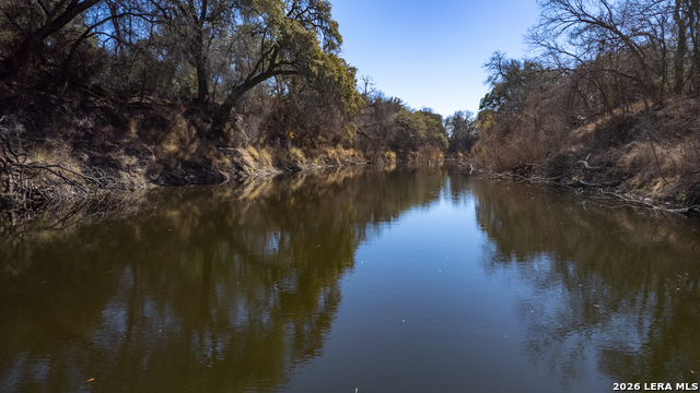 Listing photo id 52 for 1140 Curtis Bourn E