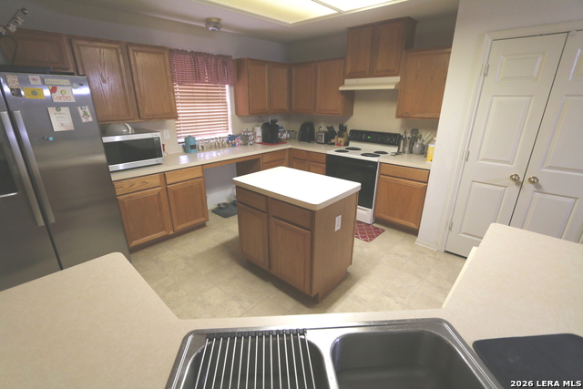 Image 13 of 38 For 9404 Crow Ln #2