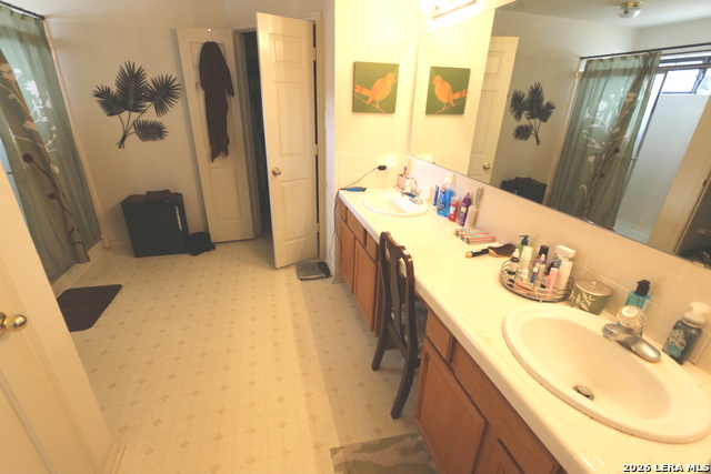 Image 15 of 38 For 9404 Crow Ln #2