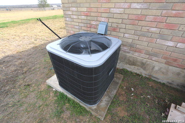 Image 26 of 38 For 9404 Crow Ln #2