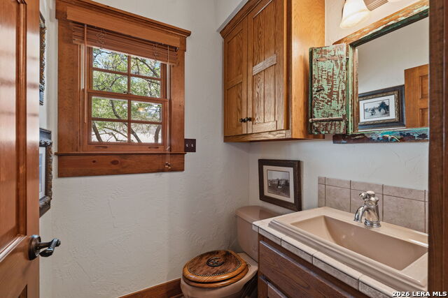 Image 29 of 78 For 521 Bluff Creek Road