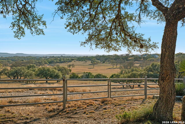 Image 62 of 78 For 521 Bluff Creek Road