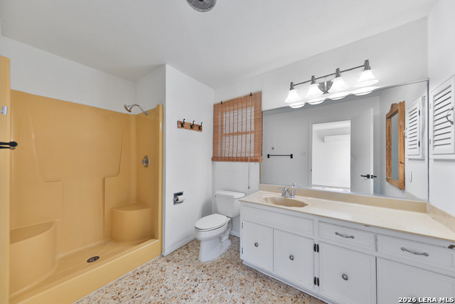 Image 11 of 16 For 518 Dresden  