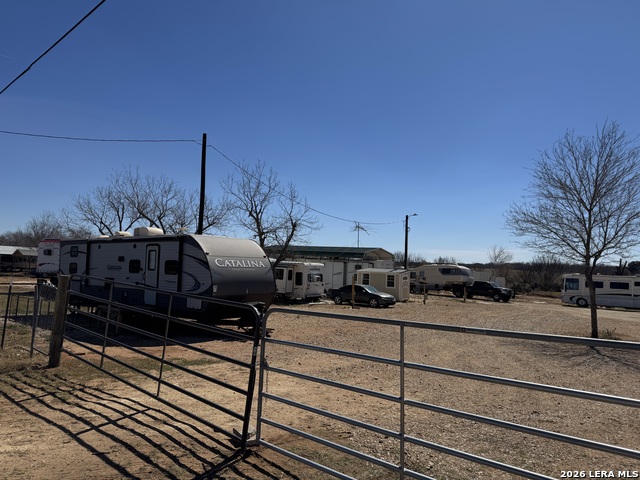 Listing photo id 9 for 377 County Road 743