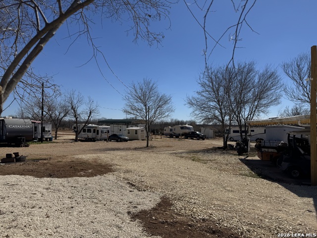 Listing photo id 11 for 377 County Road 743