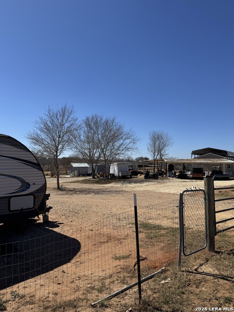 Listing photo id 5 for 377 County Road 743