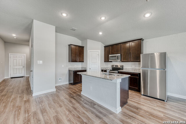 Image 5 of 19 For 5443 Coral Vly