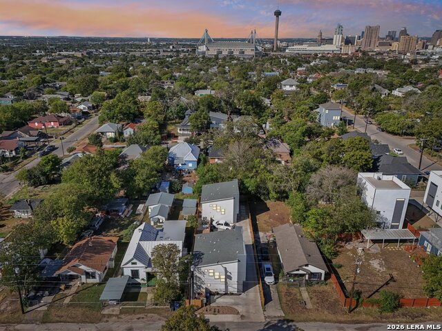 Image 14 of 16 For 317 Toledo  