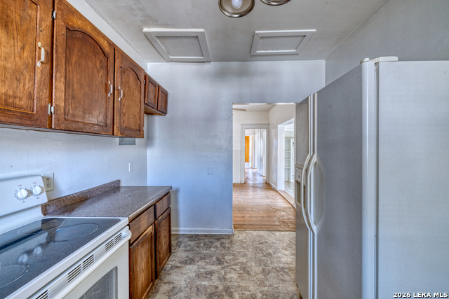 Image 10 of 27 For 227 Mueller  