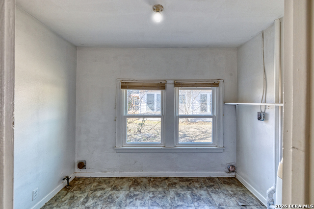 Image 12 of 27 For 227 Mueller  