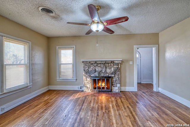 Image 4 of 27 For 227 Mueller  