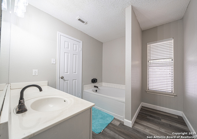 Image 25 of 40 For 3200 Emerson Pass