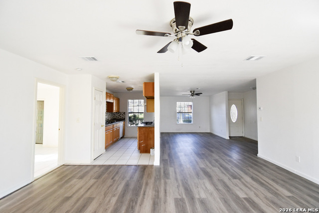 Image 22 of 47 For 346 Ashland  