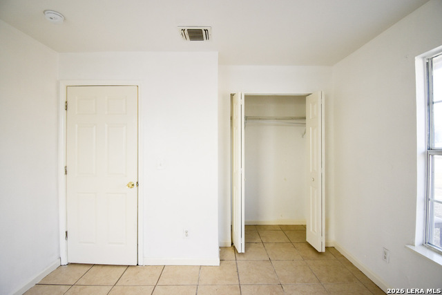 Image 33 of 47 For 346 Ashland  