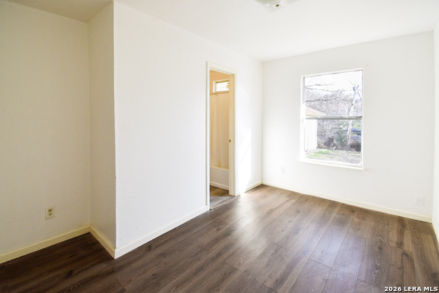 Image 43 of 47 For 346 Ashland  