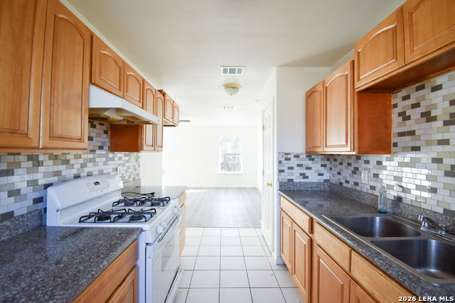 Image 5 of 47 For 346 Ashland  