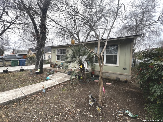 Listing photo id 0 for 222 Tampa  